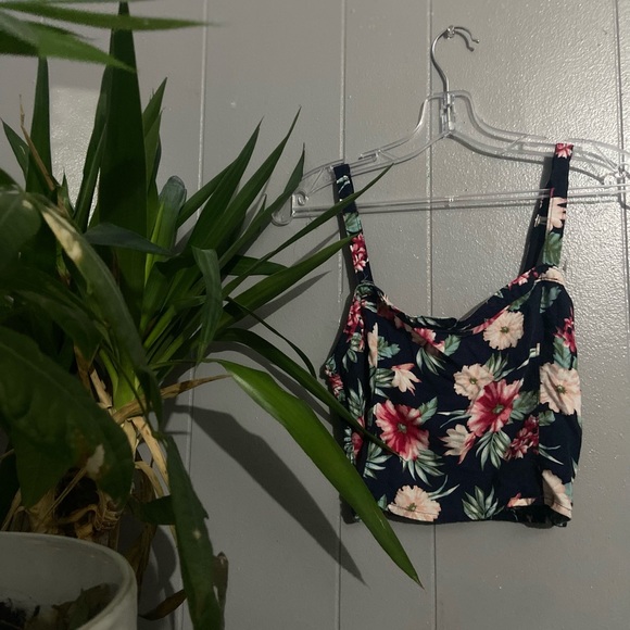 Top - Picture 1 of 2